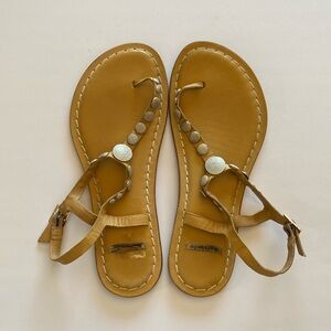Bernardo mojo leather sandals women’s 9 nine tan VGUC toe strap